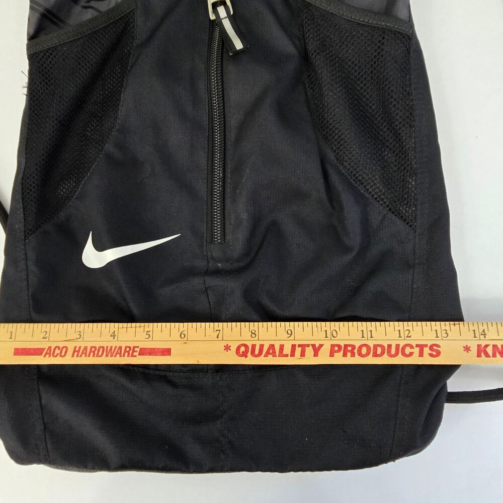 Nike Drawstring Lightweight Black/Gray Backpack Front Zip Pocket 2 Mesh Pockets - Picture 10 of 10